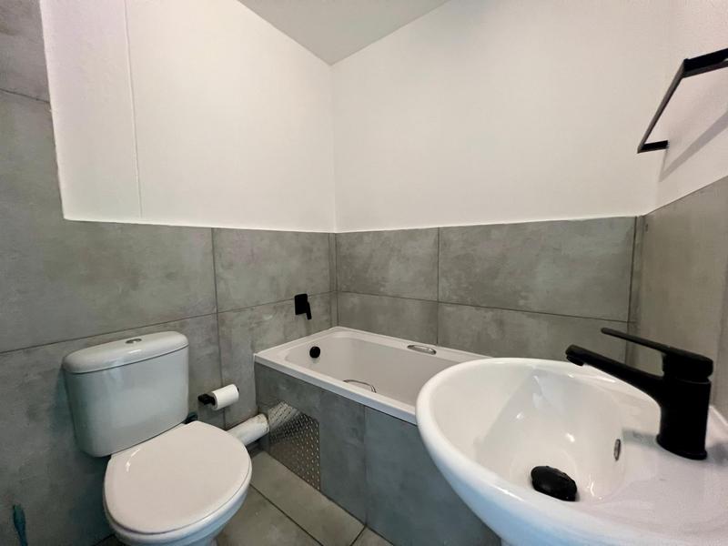 2 Bedroom Property for Sale in Ruyterwacht Western Cape